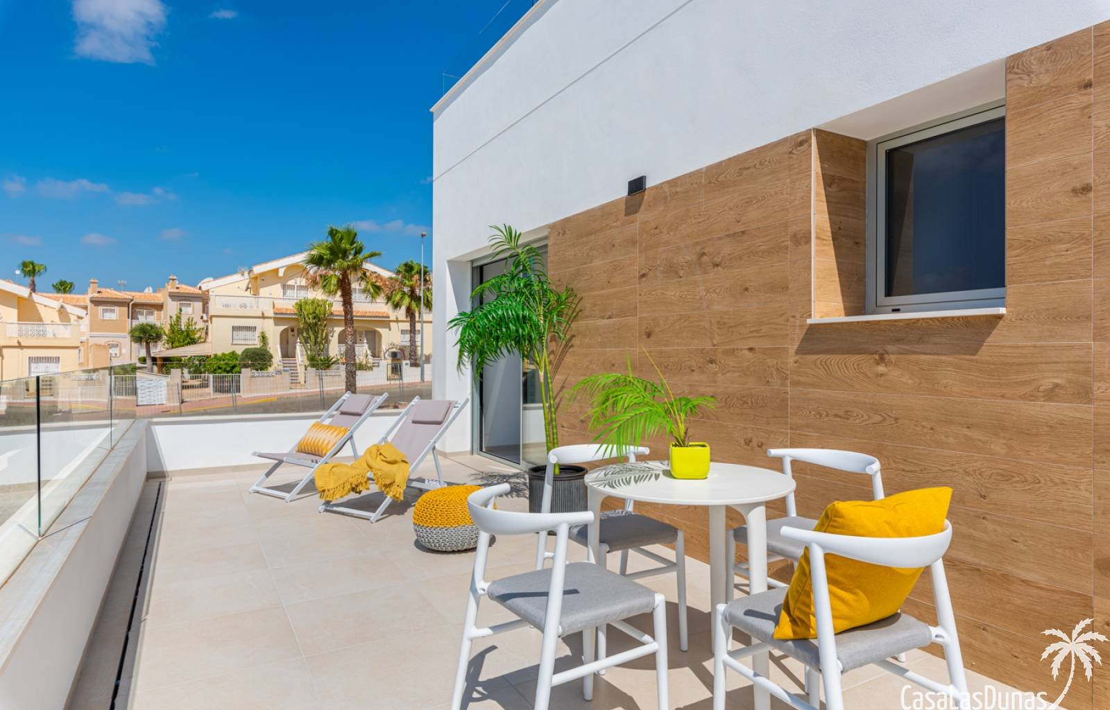 Diese exzellenten modernen Villen verfügen über große Grundstücke und eine gute Lage in Ciudad Quesada. Es gibt nur noch drei Villen in der Urbanisat