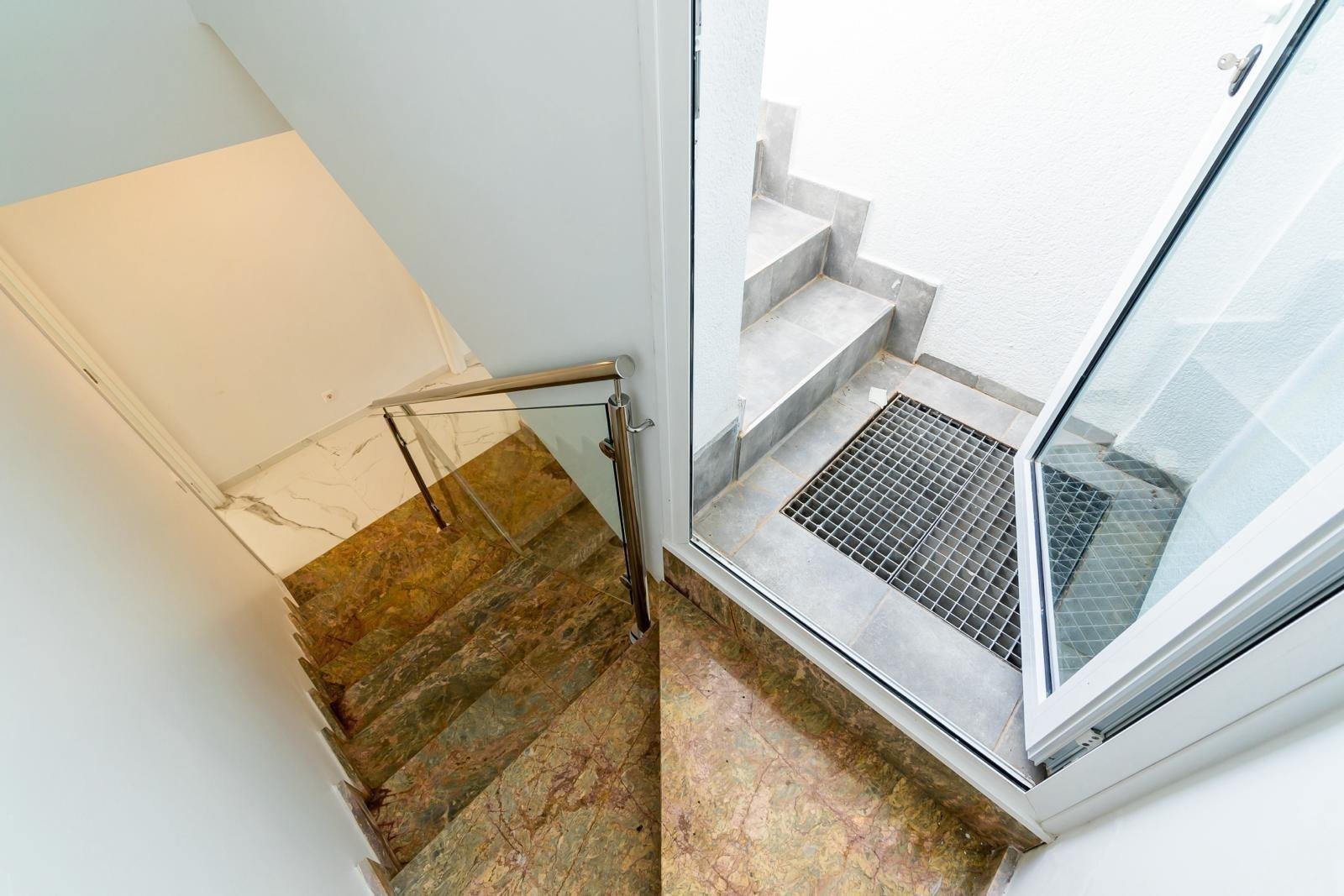 Exklusive Neubau-Wohnanlage in Orihuela Costa
Privilegierte Lage im Herzen der Costa Blanca
Diese moderne, geschlossene Wohnanlage befin