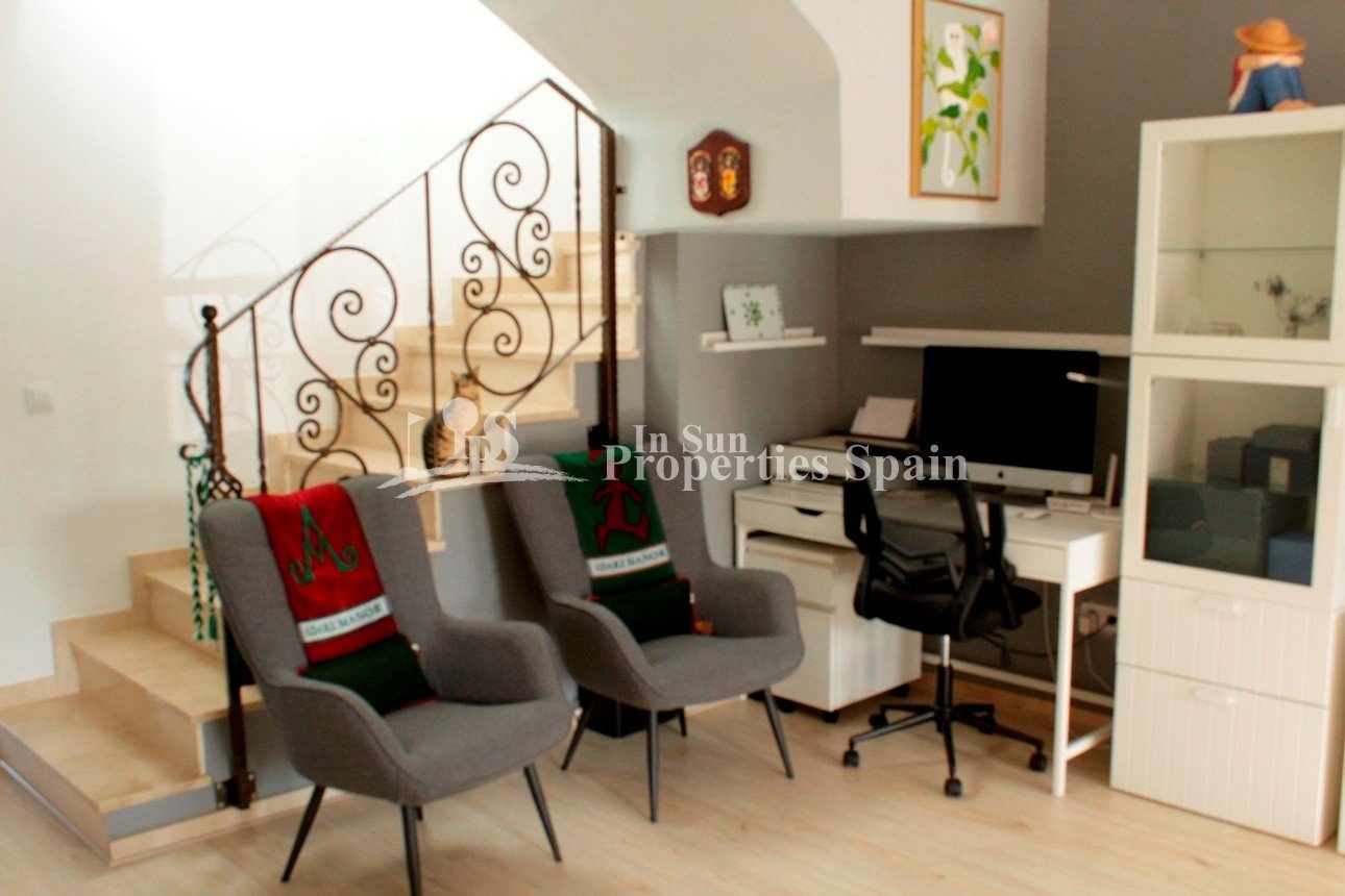 Wir freuen uns, zum Verkauf dieser herrlichen 100m2 Süd-West-Ausrichtung Bungalow Buhardilla in der sehr begehrten Urbanisation von Pau-8