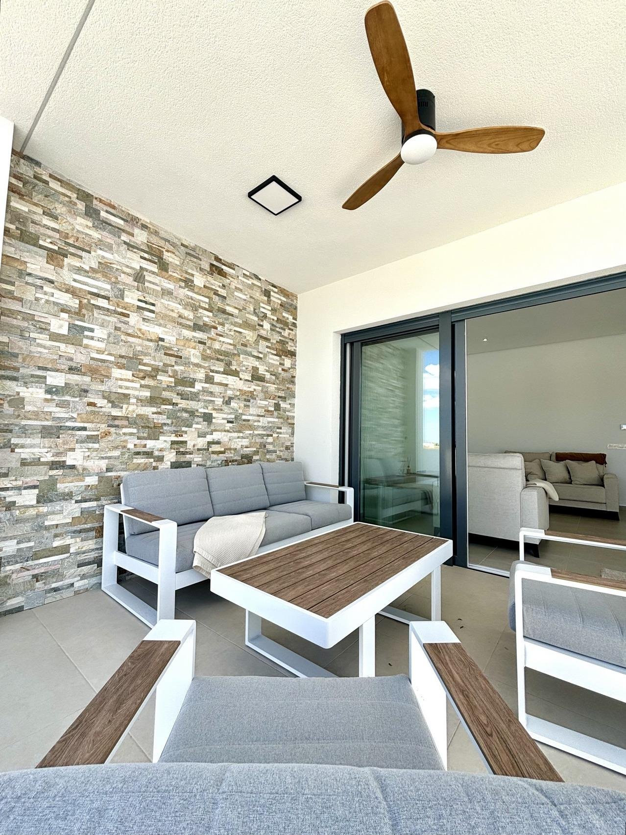 Neubau mediterraner Villen in Benijófar
Moderne und stilvolle Villen in Benijófar
Am Rande der charmanten Stadt Benijófar gelegen, biete