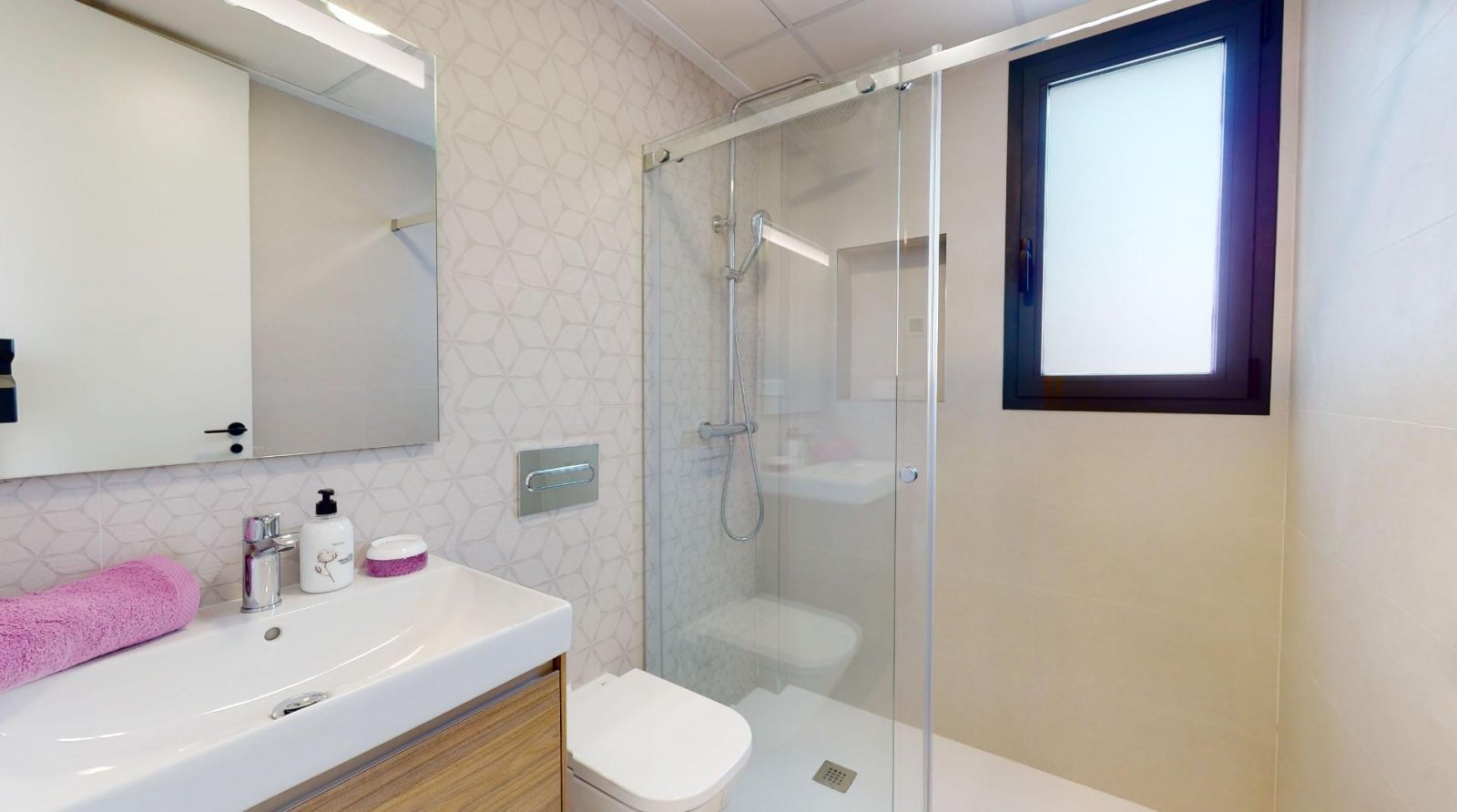 NEUBAU VILLEN IN SAN FULGENCIO
New Build Wohn von 3 Moderne Villen in San Fulgencio.
Villen bauen auf den Parzellen von 500 m2 und befi