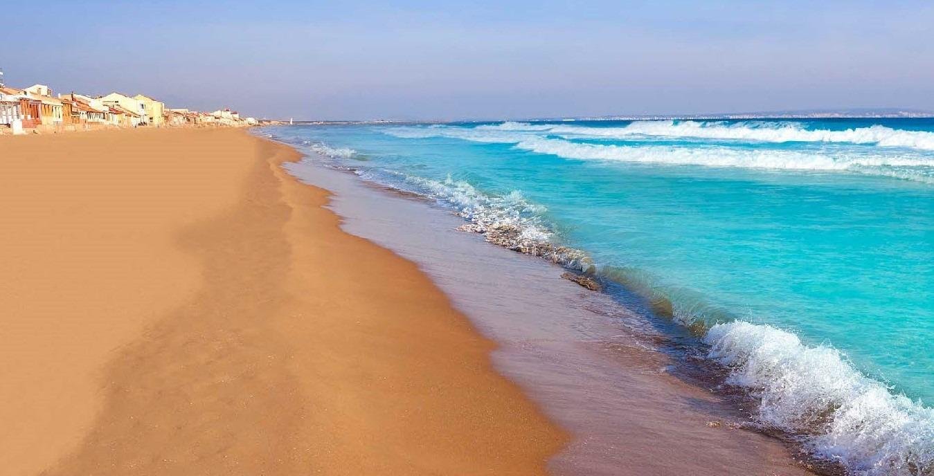 NEUBAU VILLEN IN SAN FULGENCIO
New Build Wohn von 3 Moderne Villen in San Fulgencio.
Villen bauen auf den Parzellen von 500 m2 und befi