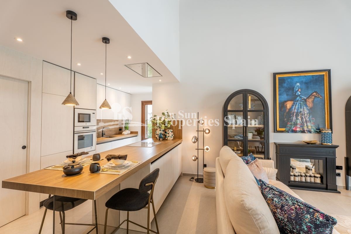 Diese atemberaubenden, neu erbauten Villen im mediterranen Stil befinden sich im renommierten La Finca Golf Resort in Algorfa und bieten