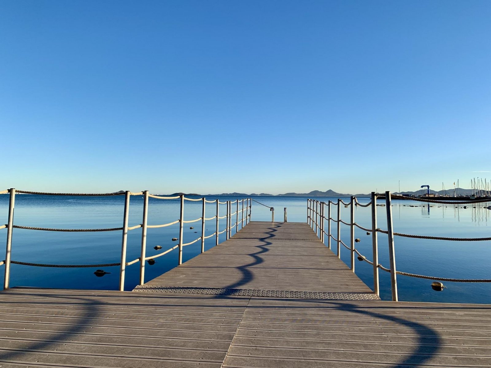 NEU GEBAUTE VILLEN IN LOS ALCAZARES
Neubausiedlung mit 12 exklusiven, freistehenden Villen, jede mit privatem Pool und Dachterrasse, nur
