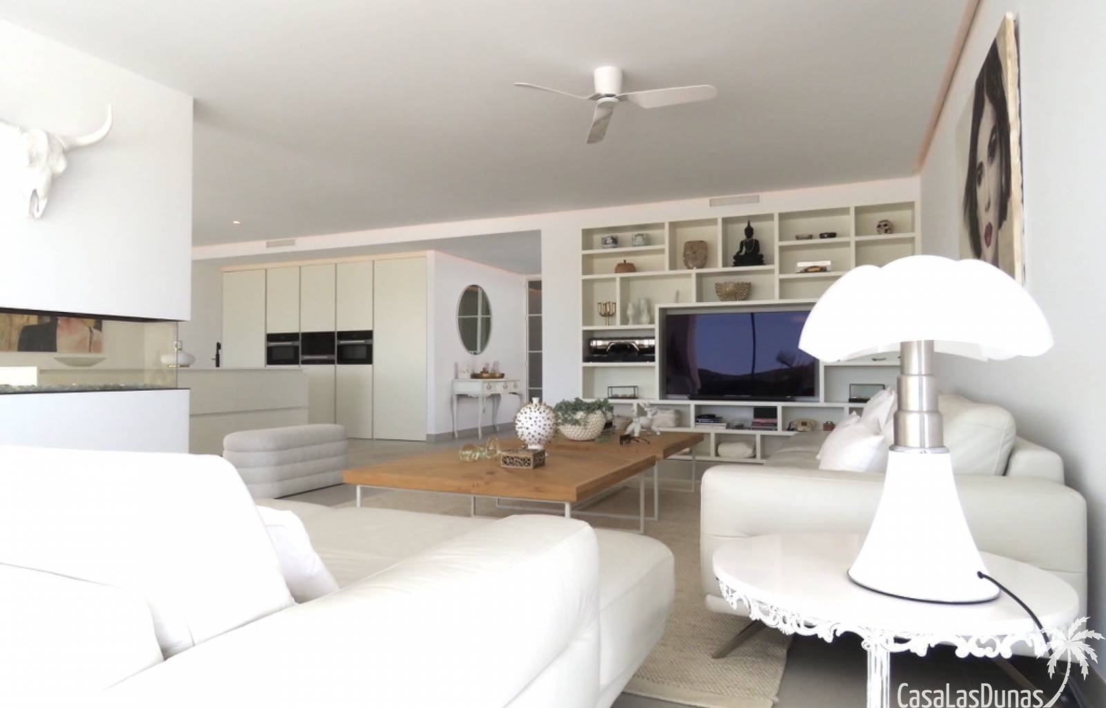 Luxusvilla-Schlüssel bereit!
 Komplett möblierte Villa in wunderschöner Lage in Ciudad Quesada. Diese Villa bietet einen wunderschönen Blick auf die