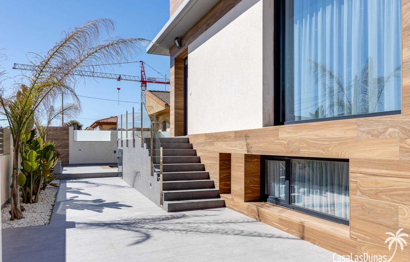 Im besten Teil der Stadt Torrevieja; In La Mata gibt es zwei Luxusvillen mit 4 Schlafzimmern und 3 Bädern. Natürlich ausgestattet mit einem privaten