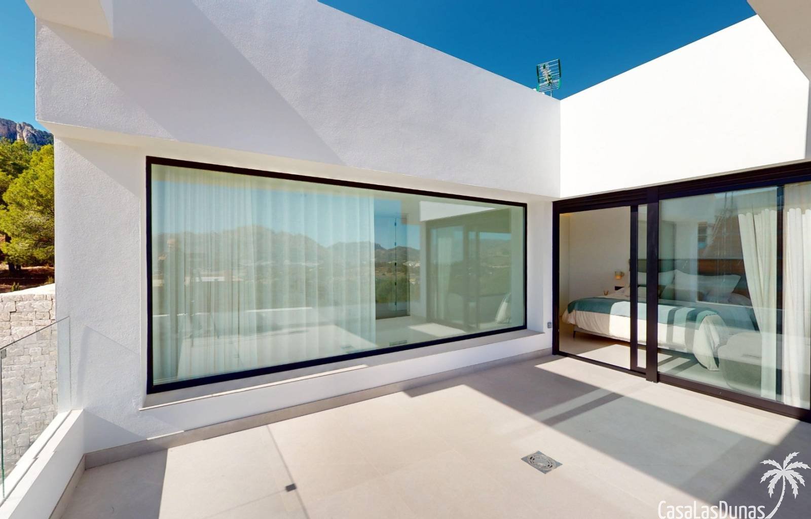 Im sonnenverwöhnten Polop an der Costa Blanca entstehen 6 wunderschöne Villen mit privaten Pools. Die Häuser befinden sich in einer sehr schönen Lage