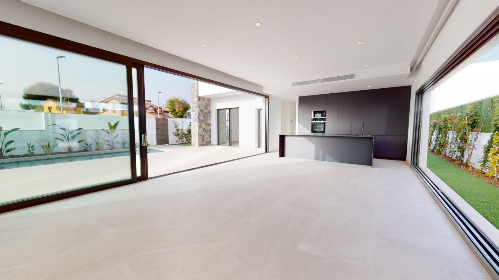 NEU GEBAUTE VILLEN IN LOS ALCAZARES Neubau von Villen und Stadthäusern in Serena Golf, Los Alcazares. Moderne Villen hat 3 Schlafzimmer,