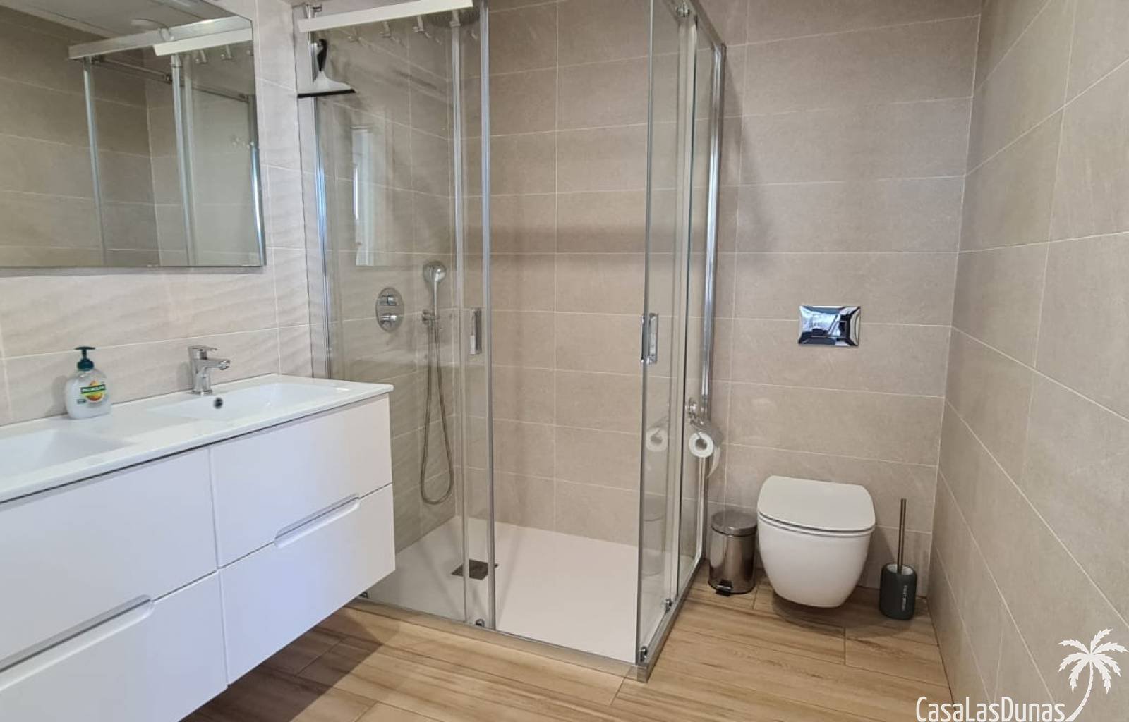 !!Modernes neues Haus zum Weiterverkauf!! Der Vorteil hierbei ist, dass Sie ein relativ neues Haus kaufen, das bereits schlüsselfertig ist und das Si