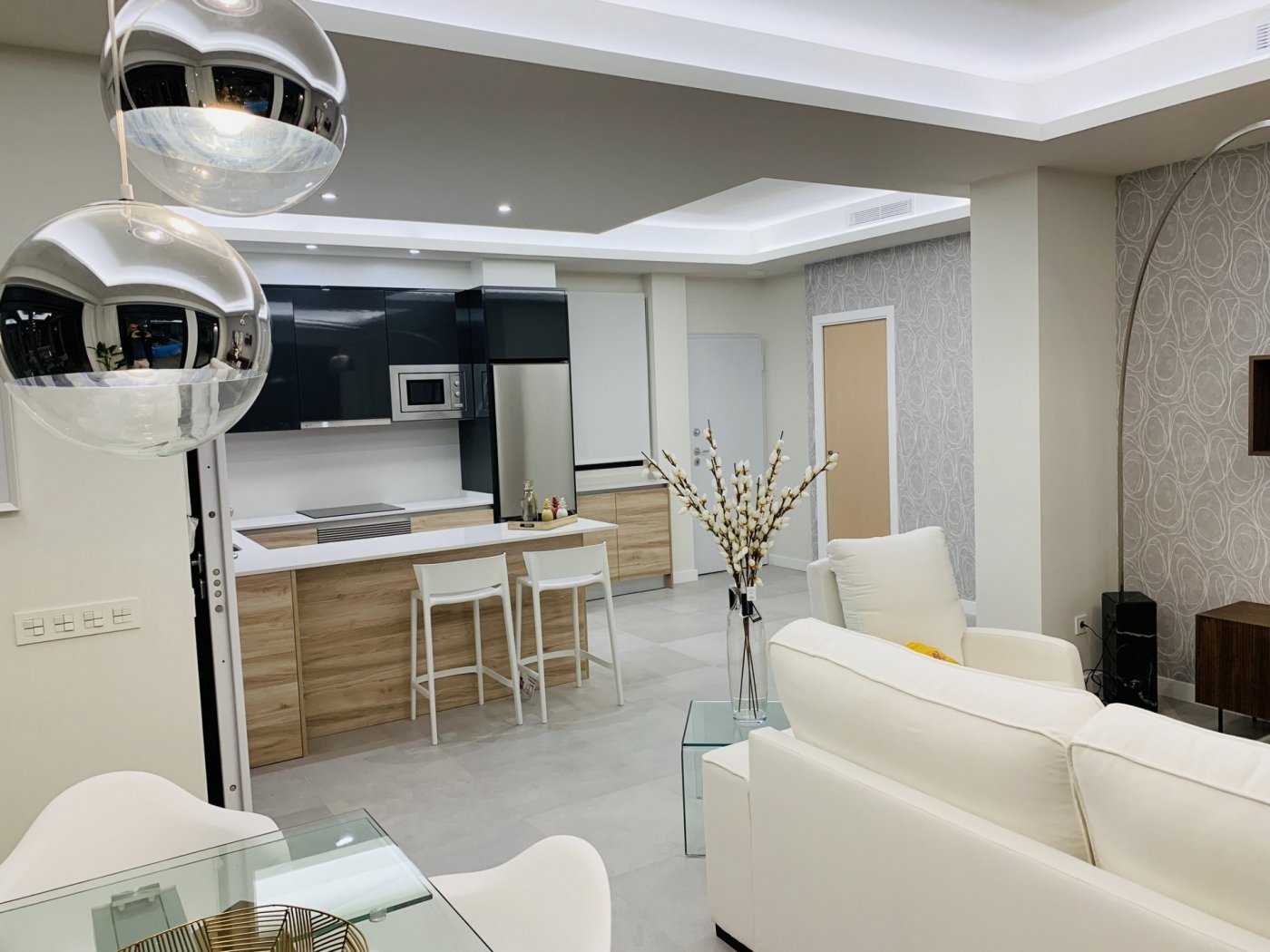 NEU GEBAUTE VILLEN IN DAYA NUEVA
 
 Neubauvillen im neuen Teil von Daya Nueva. Nur wenige Minuten zu Fuß zum Zentrum der Stadt.
 
 Villen