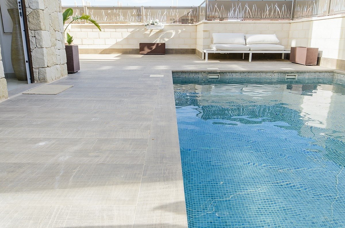 NEUBAU VILLEN IN PLAYA HONDA !!!
 
 Villen mit privatem Pool und Solarium, optional mit Keller und Garage gegen Aufpreis.
 
 Das Hotel li