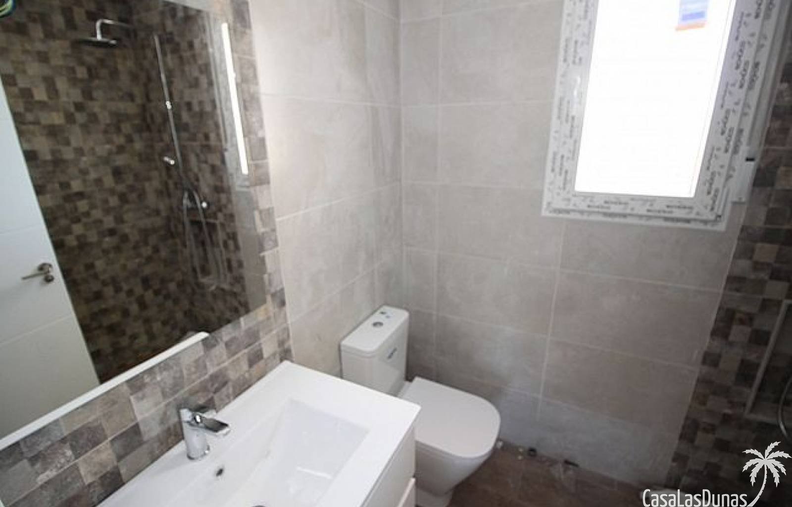 Bauen Sie Ihre eigene Traumvilla in Pinoso ! Es besteht die Möglichkeit, zwischen einem traditionellen Baustil und einem modernen Stil zu wählen. Das