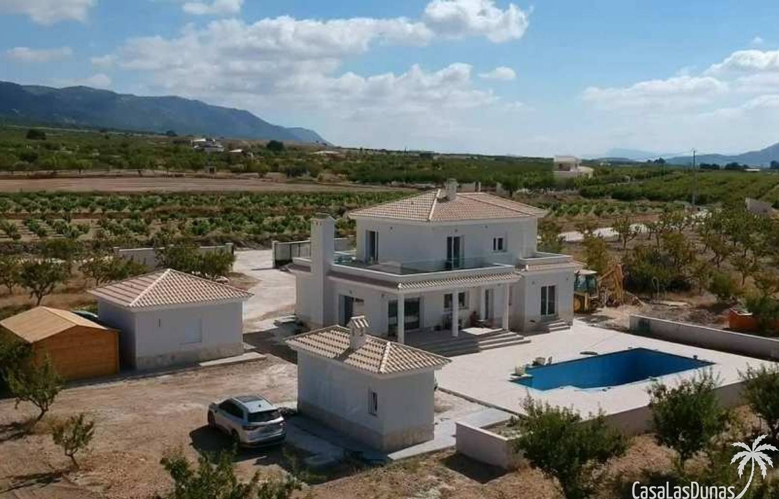 Bauen Sie Ihre eigene Traumvilla in Pinoso ! Es besteht die Möglichkeit, zwischen einem traditionellen Baustil und einem modernen Stil zu wählen. Das