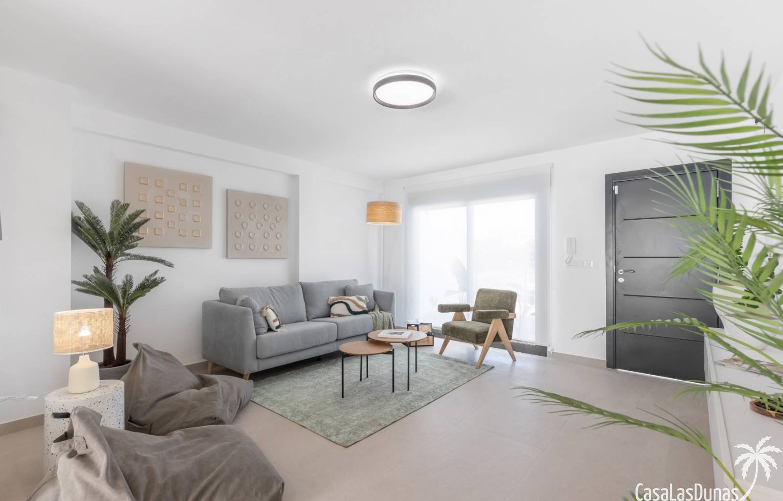 Im Dorf Rafal, am Fuße der Callosa del Segura-Bergkette, befindet sich diese neue Anlage mit geräumigen Doppelhaushälften. Sie verfügen über eine übe