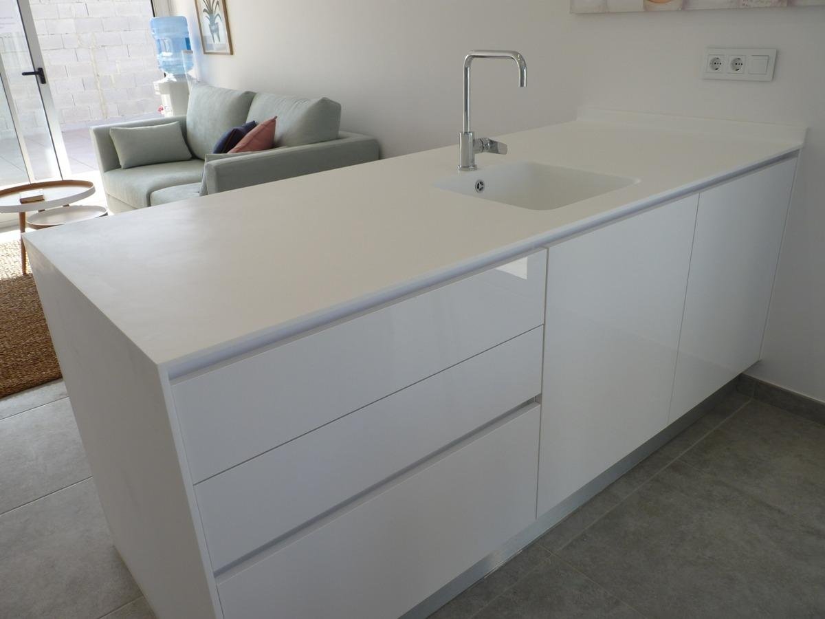 
												Neubauwohnanlage mit modernen Bungalows und Reihenhäusern in Pilar de la Horadada.

Die neu gebauten Reihenhäuser verfügen über 3 Schlafz