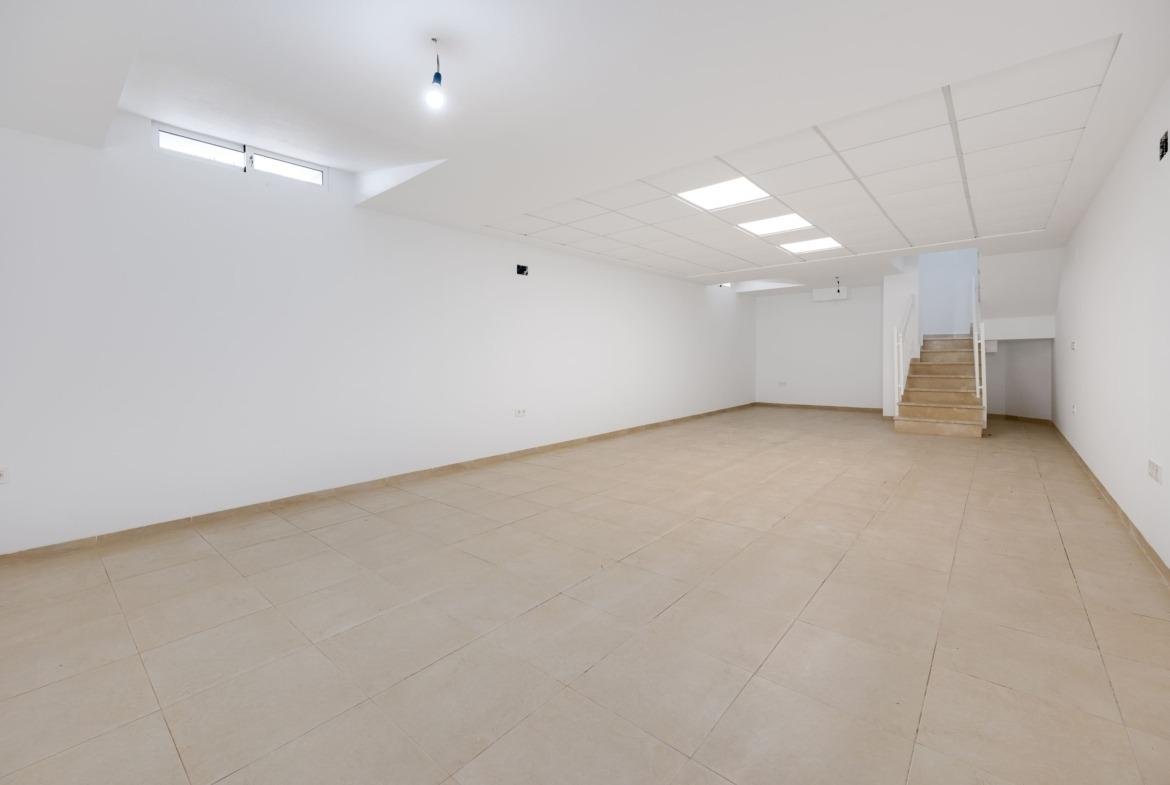 
												NEUBAU EINER WOHNANLAGE IN SAN FULGENCIO

Wohnanlage mit unabhängigen Villen und Doppelhaushälften in San Fulgencio.

Die Häuser bestehen