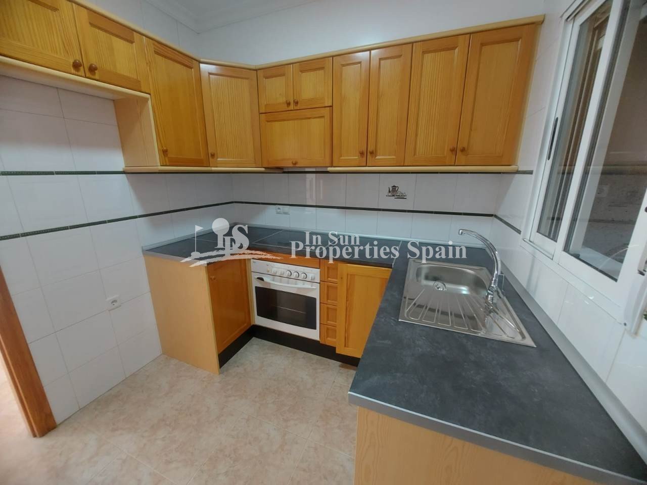 
												Charmante freistehende Villa mit 3 Schlafzimmern in Montemar, Algorfa – in der Nähe von La Finca Golf

Diese reizvolle, 84 m² große freis