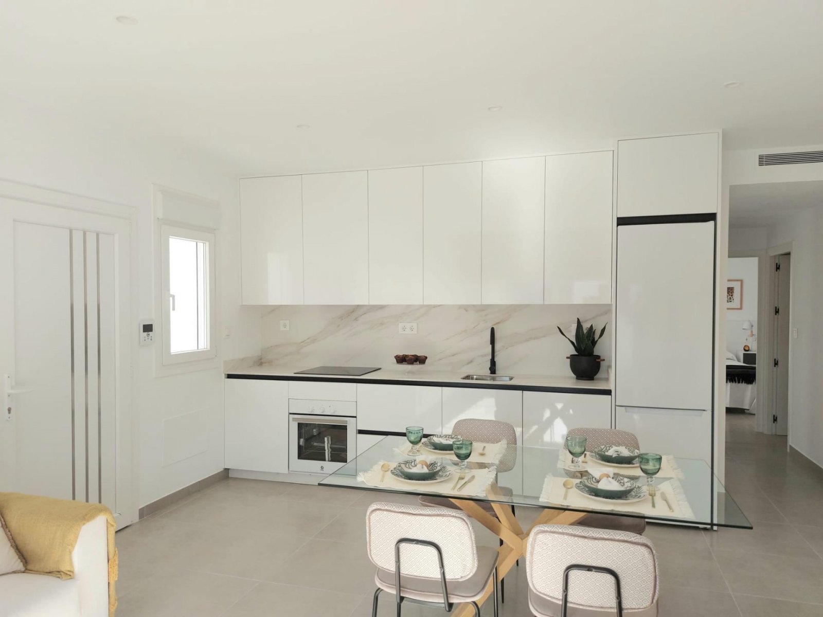 
												NEU GEBAUTE DOPPELHAUSHÄLFTEN IN ROLDAN

Neubau von Doppelhaushälften in Roldan, Torre Pacheco.

Moderne Villen bauen über eine Etage, ha