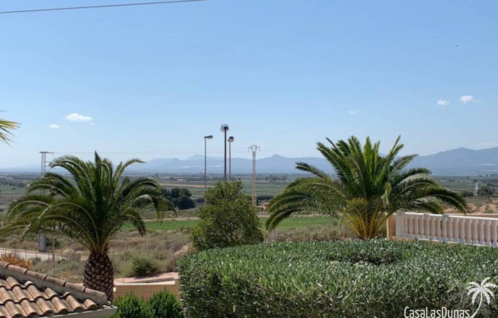 Casa Starrenburg ist eine wunderschöne Ferienvilla am Rande der Urbanisation La Marina. Diese luxuriöse freistehende Villa bietet eine moderne und ge