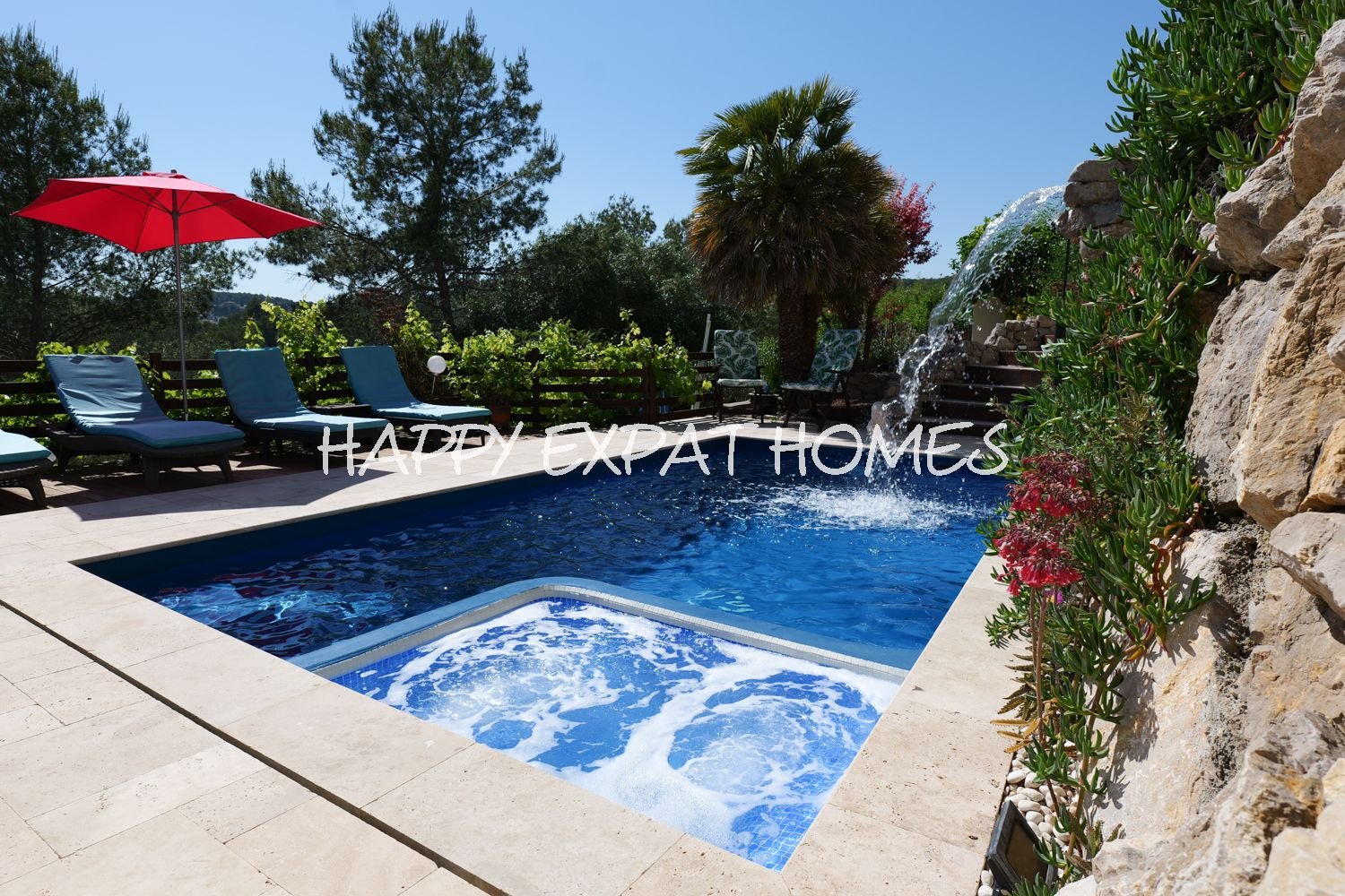 Geräumige Villa mit Gästeapartment und Pool in Olivella – CAN SURIA (Sitges Hills)
Dieses große Haus mit 475 m² befindet sich in der ruhigen Urbanisat