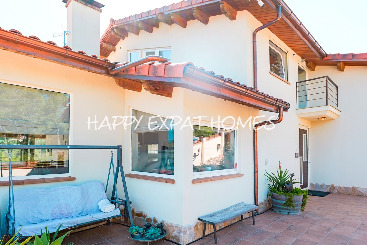 Geräumige Villa mit Gästeapartment und Pool in Olivella – CAN SURIA (Sitges Hills)
Dieses große Haus mit 475 m² befindet sich in der ruhigen Urbanisat