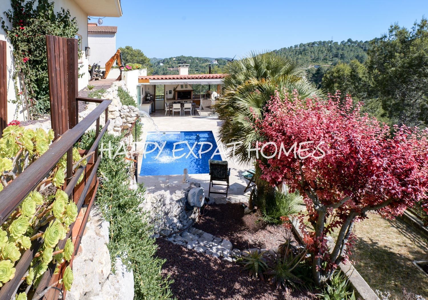 Geräumige Villa mit Gästeapartment und Pool in Olivella – CAN SURIA (Sitges Hills)
Dieses große Haus mit 475 m² befindet sich in der ruhigen Urbanisat