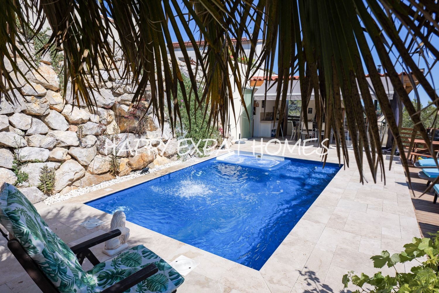 Geräumige Villa mit Gästeapartment und Pool in Olivella – CAN SURIA (Sitges Hills)
Dieses große Haus mit 475 m² befindet sich in der ruhigen Urbanisat