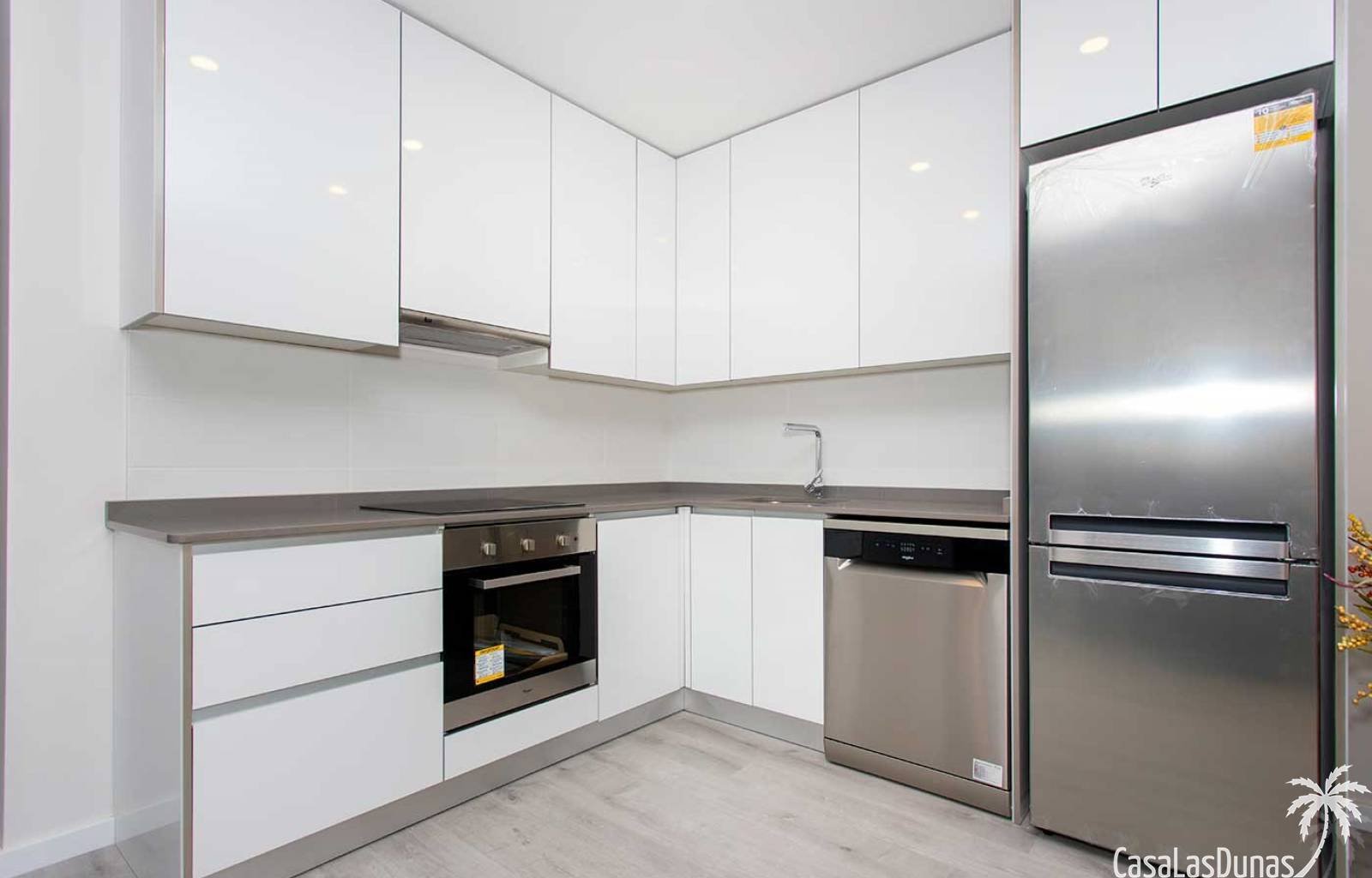  Dieses Neubauprojekt befindet sich im beliebten Orihuela Costa. In der Anlage stehen Wohnungen in verschiedenen Modellen zur Verfügung. Dieses Modell