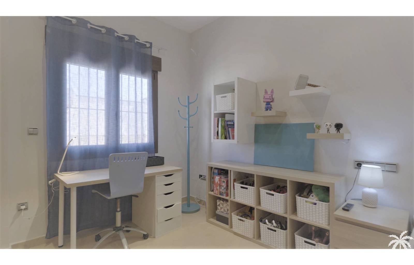  Suchen Sie Ruhe und gleichzeitig alle Annehmlichkeiten, um ein luxuriöses Leben zu führen? Dann ist diese Luxusvilla das Haus, von dem Sie schon imme