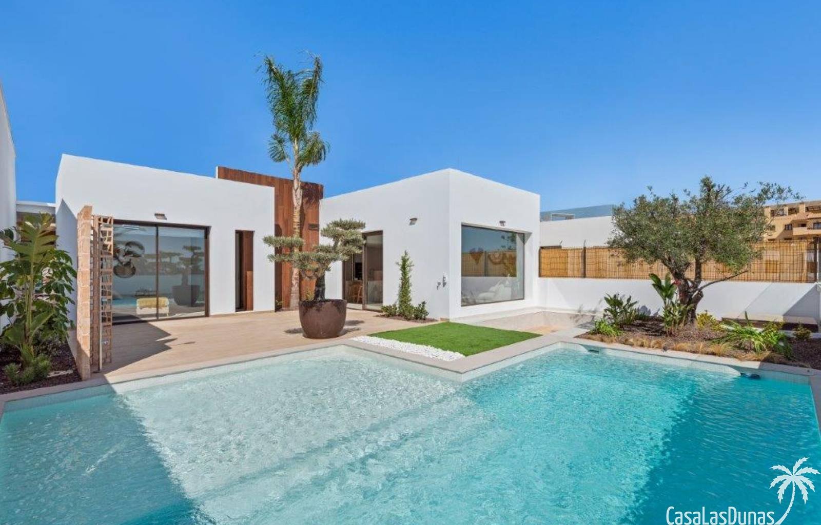 Los Alcazares:  Direkt am Golfplatz und nicht weit vom schönen Mar Menor entfernt befindet sich dieses Projekt im Bau, in dem 2 Wohnblöcke und 9 Einfamilienhäuser zu 