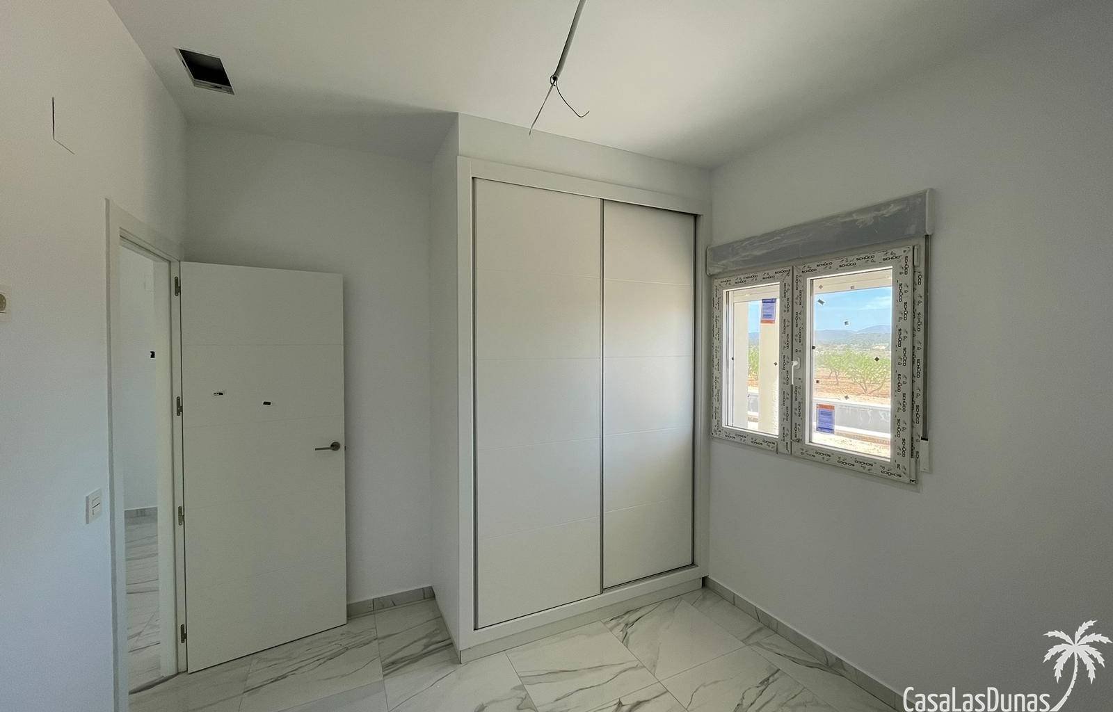  Bauen Sie Ihre eigene Traumvilla in Pinoso ! Es besteht die Möglichkeit, zwischen einem traditionellen Baustil und einem modernen Stil zu wählen. Das