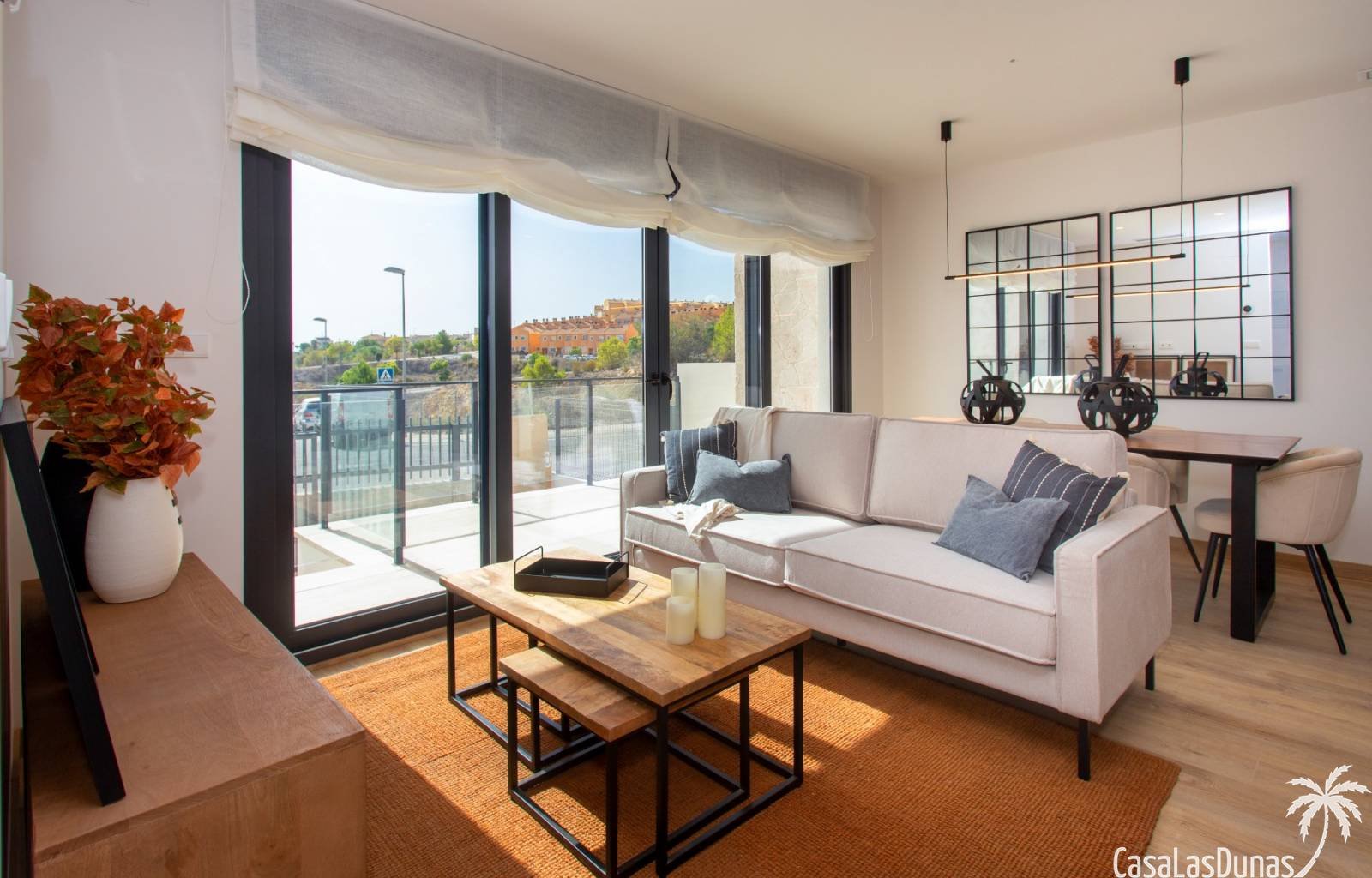 Suchen Sie eine ruhige, grüne Gegend zum Investieren oder Niederlassen? Dieses Projekt befindet sich in einem ausgezeichneten Golfresort in der Nähe