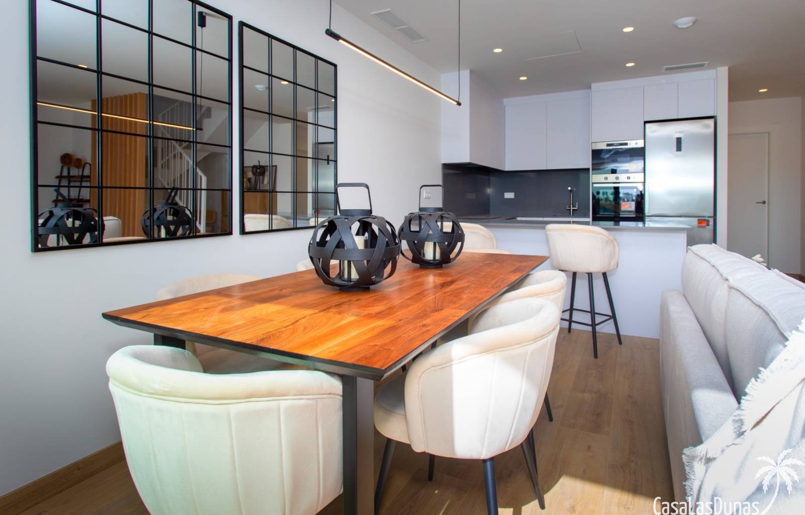 Suchen Sie eine ruhige, grüne Gegend zum Investieren oder Niederlassen? Dieses Projekt befindet sich in einem ausgezeichneten Golfresort in der Nähe