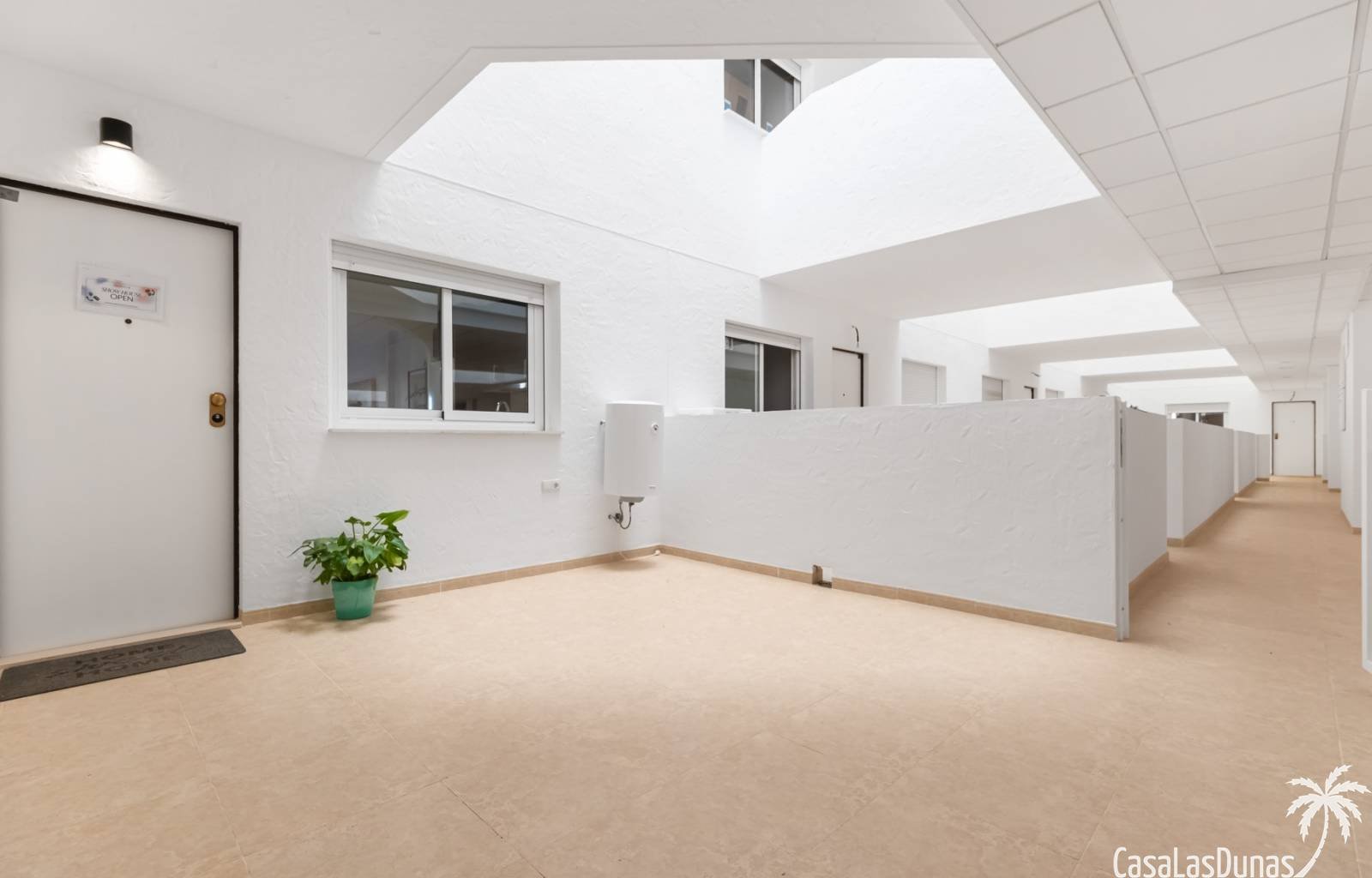  Diese charmanten spanischen Apartments liegen nur 2 Kilometer vom Sandstrand von Campoamor entfernt. Sie bieten Modelle mit einem oder zwei Schlafzim