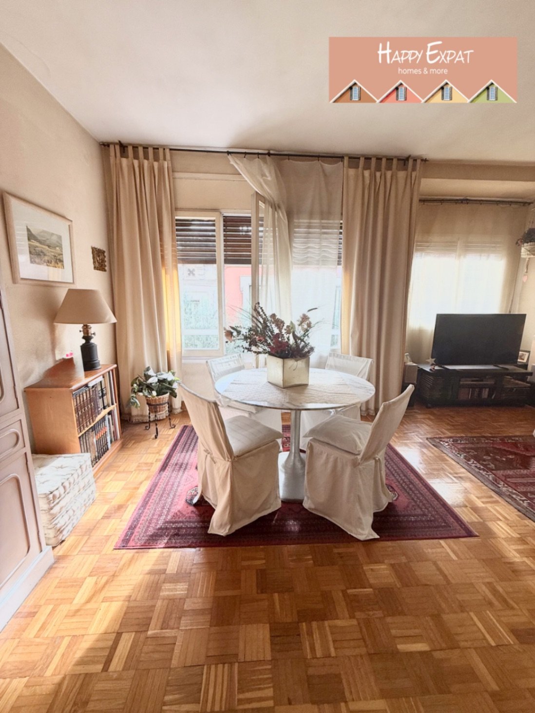 Wir freuen uns, Ihnen dieses fantastische 67 m² große Zuhause präsentieren zu dürfen, das durch seine Helligkeit in jedem Raum besticht und somit eine