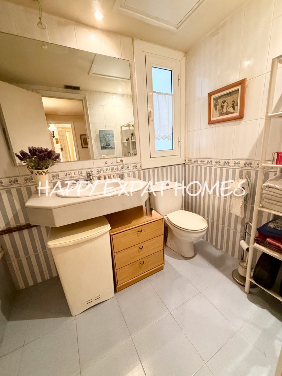 Wir freuen uns, Ihnen dieses fantastische 67 m² große Zuhause präsentieren zu dürfen, das durch seine Helligkeit in jedem Raum besticht und somit eine