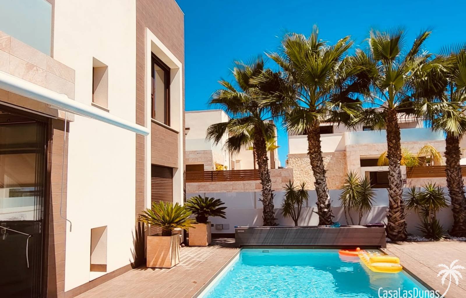 !!Modernes neues Haus zum Weiterverkauf!! Der Vorteil hierbei ist, dass Sie ein relativ neues Haus kaufen, das bereits schlüsselfertig ist und das Si