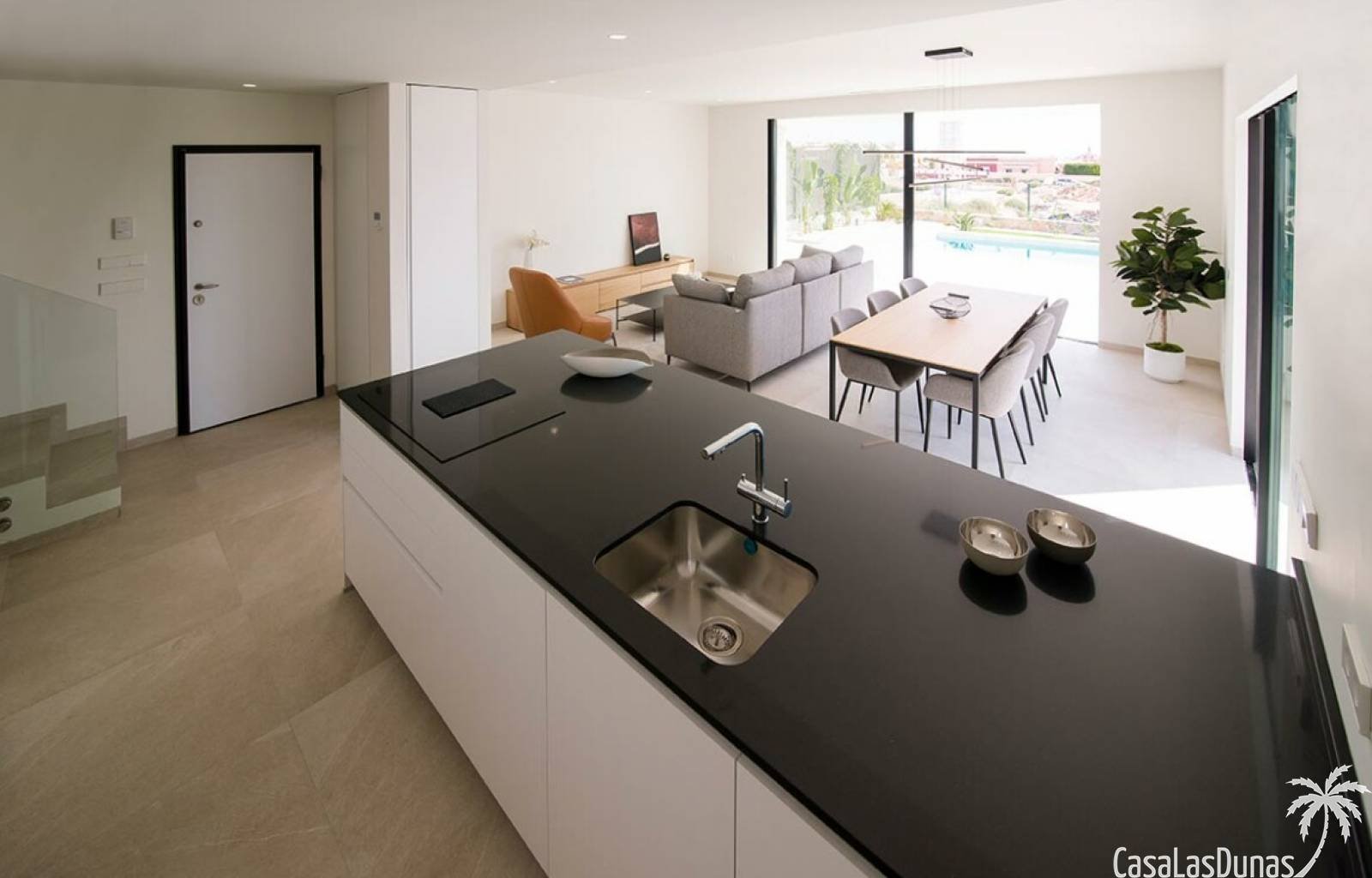 Dieses Projekt wird auf Grundstücken mit einer durchschnittlichen Größe von 435 Quadratmetern gebaut und liegt 200 Meter von einem Supermarkt, Restau