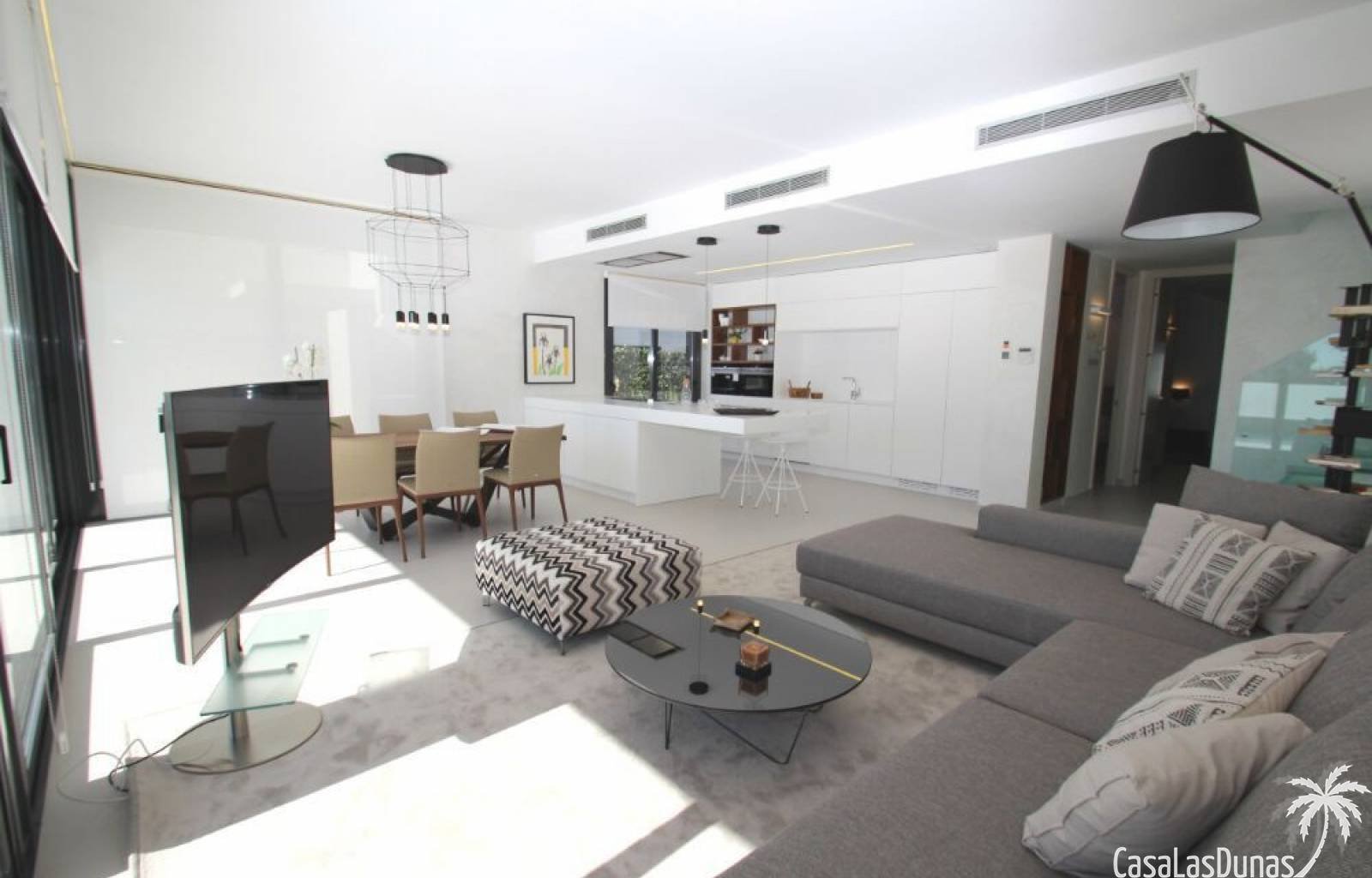 Eine Traumvilla in Traumlage! So viel Platz drinnen und draußen wird Sie überraschen. In diesem exklusiven Wohnprojekt mit großen, strandnahen Grunds