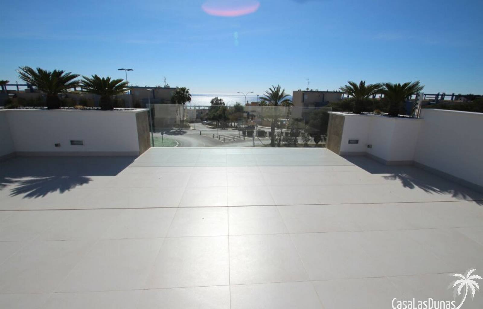 Eine Traumvilla in Traumlage! So viel Platz drinnen und draußen wird Sie überraschen. In diesem exklusiven Wohnprojekt mit großen, strandnahen Grunds