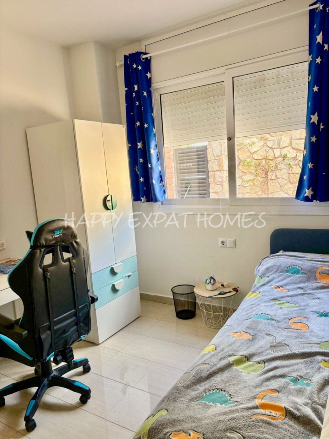 Dieses wunderschöne Zuhause in Olivella ist eine wahre Oase des Lichts, des Raumes und des Komforts – der perfekte Ort, um den mediterranen Lebensstil