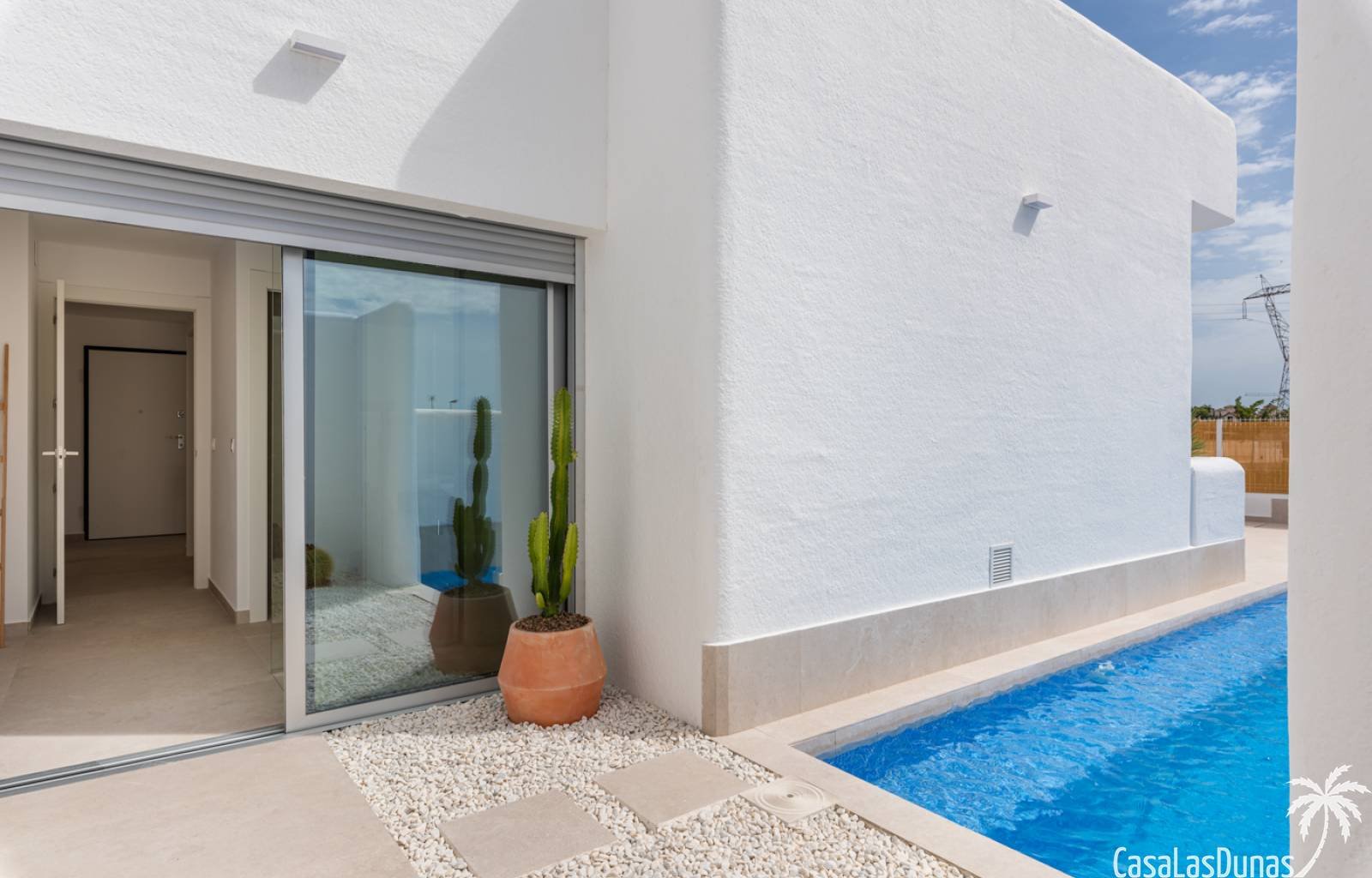 Verwirklichen Sie Ihren Traum und genießen Sie diesen wunderschönen Bungalow mit eigenem Swimmingpool, Hauptschlafzimmer mit eigener begehbarer Dusch