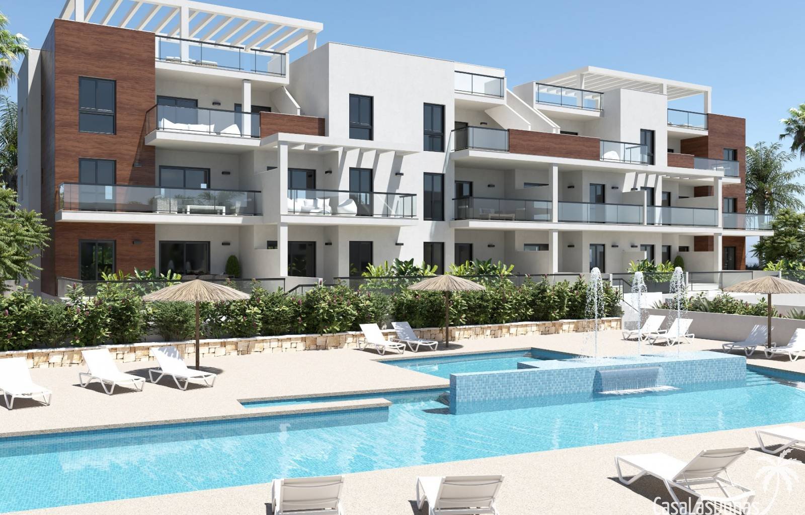 Dieser prächtige Komplex liegt nur 50 Meter von einem der schönsten Strände des Mittelmeers, dem Strand Las Higuericas, in Torre de la Horadada entfe