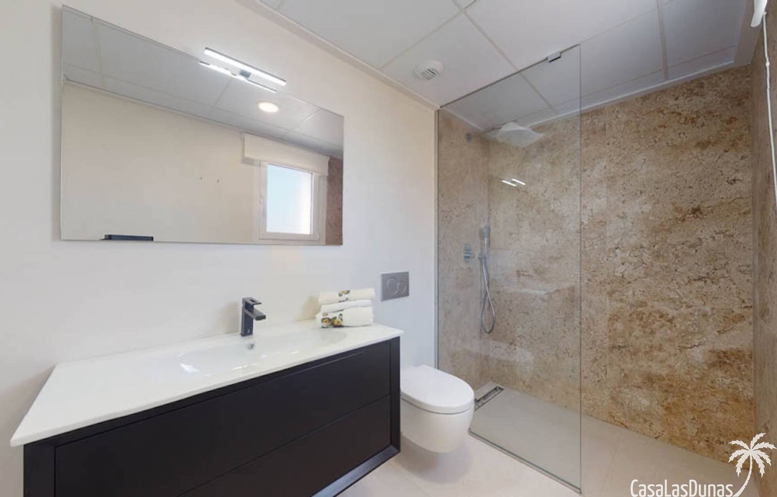 Dieses Projekt in Cotoveta besteht aus 36 beeindruckenden Villen, von denen viele einen wunderschönen Blick auf die Küste von El Campello und Alicant