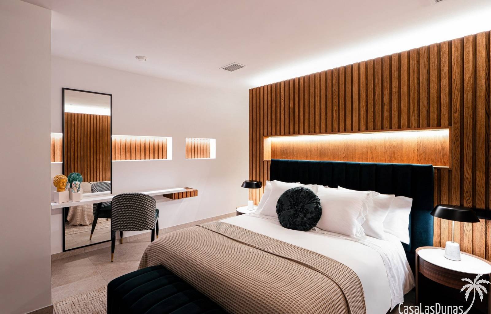 Diese Residenz liegt in der Nähe der Wohnanlage Coblanca in Benidorm und besteht aus 9 einzelnen Villen, jede mit einem privaten Garten mit einheimis