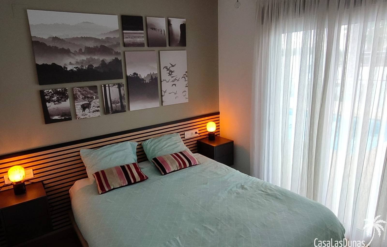 **Angebot: Luxus-Ferienvilla in La Marina**
Bei diesem Objekt erhalten Sie bei Anreise innerhalb von 2 Wochen 10 % Rabatt, sofern es noch verfügbar