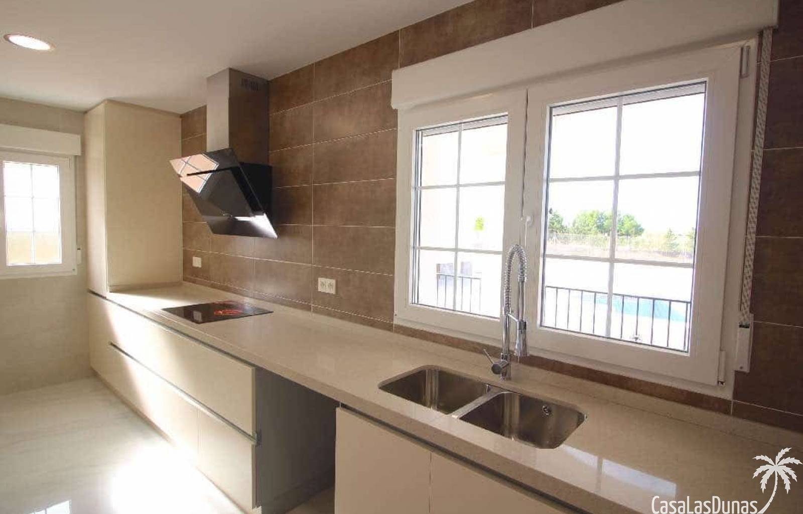 Bauen Sie Ihre eigene Traumvilla in Pinoso ! Es besteht die Möglichkeit, zwischen einem traditionellen Baustil und einem modernen Stil zu wählen. Das