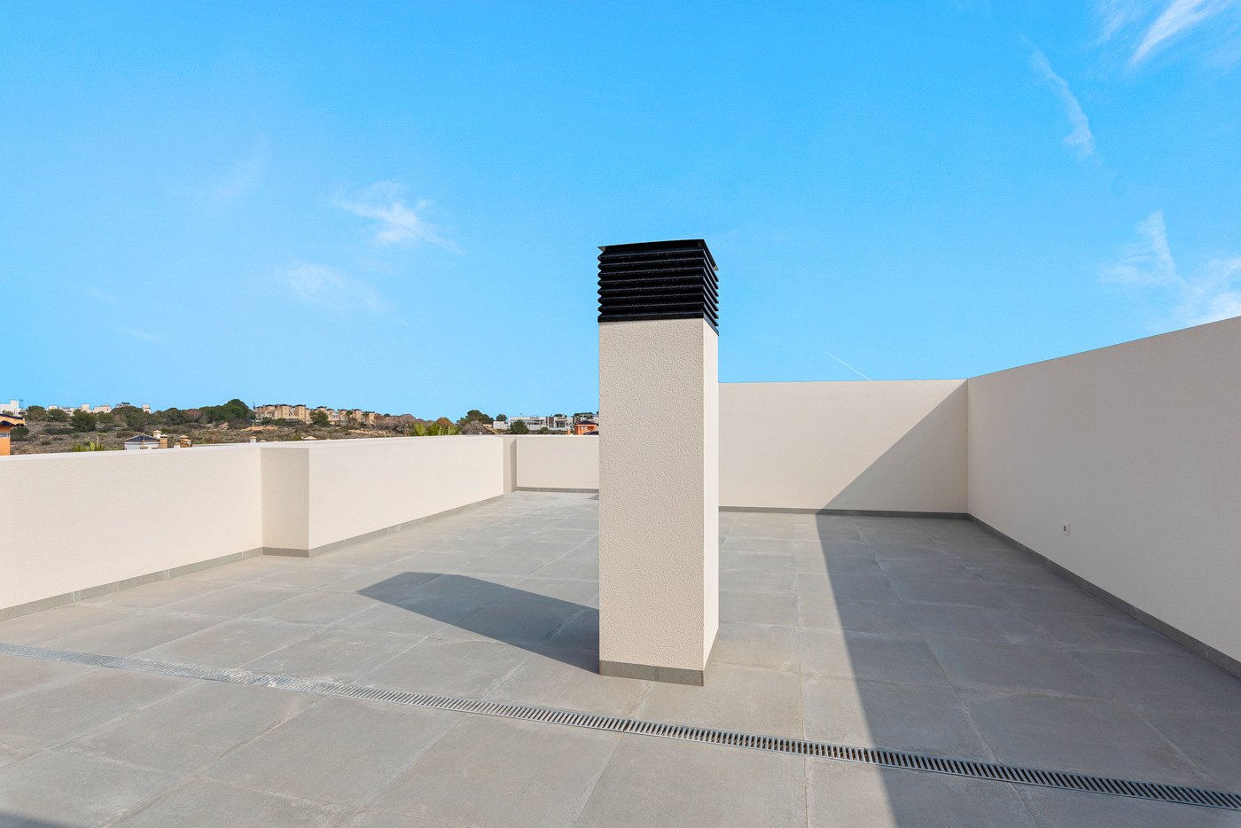  Brandneues Penthouse mit privatem Solarium in Villamartín, PAU 8 Orihuela Costa.  Entdecken Sie diese dritte Etage Penthouse mit Aufzug, in der belie