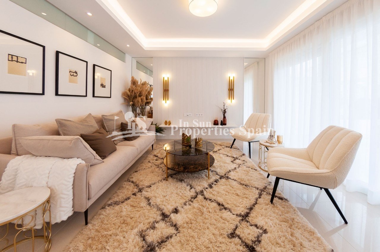  HERRLICHES APARTMENT in DOÑA PEPA, CIUDAD QUESADA - mit privatem Garten und Gemeinschaftspool.&#13;&#13;
Dieses 84m2 große Apartment im Erdgeschoss v