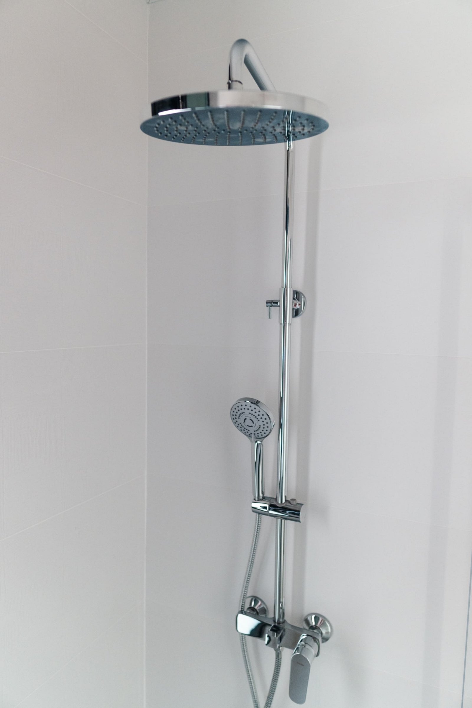  In der charmanten Stadt Polop gelegen, bietet dieses freistehende Chalet eine ideale Umgebung für diejenigen, die Ruhe und Komfort suchen. Mit einer 